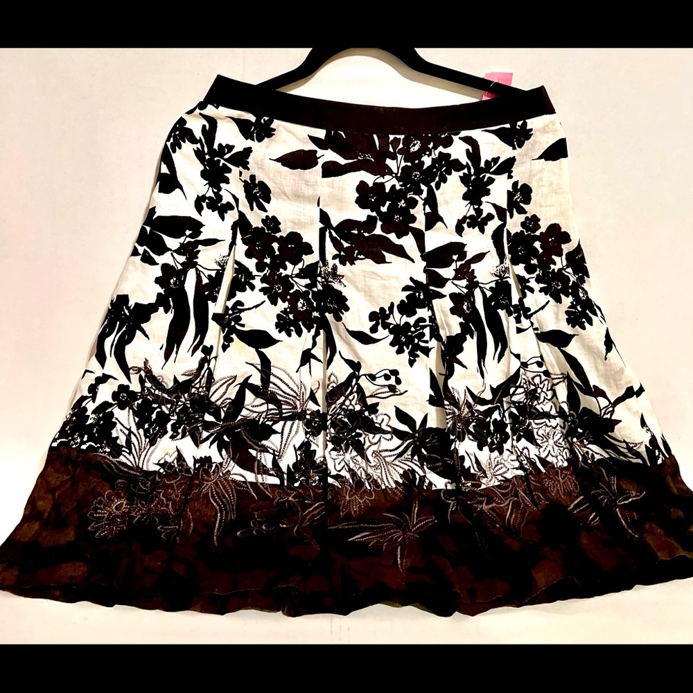 Ann Taylor Vintage skirt small